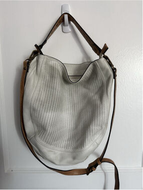 moda luxe Cream Colored Shoulder bag With 2 Brown Adjustable Straps.
